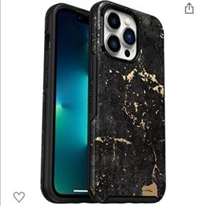 OtterBox symmetry case black and gold Apple iPhone 13 pro MagSafe charging case